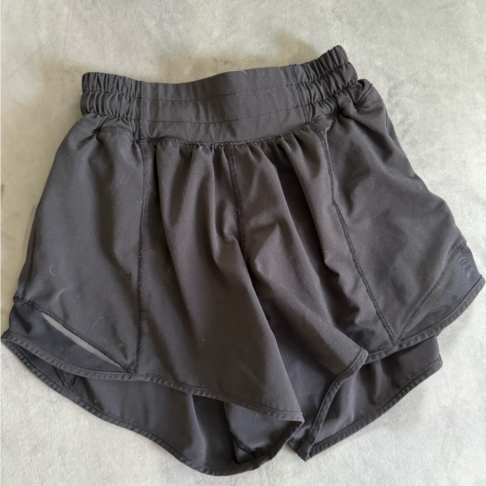 Lululemon Hotty Hot 2.5” Athletic Shorts